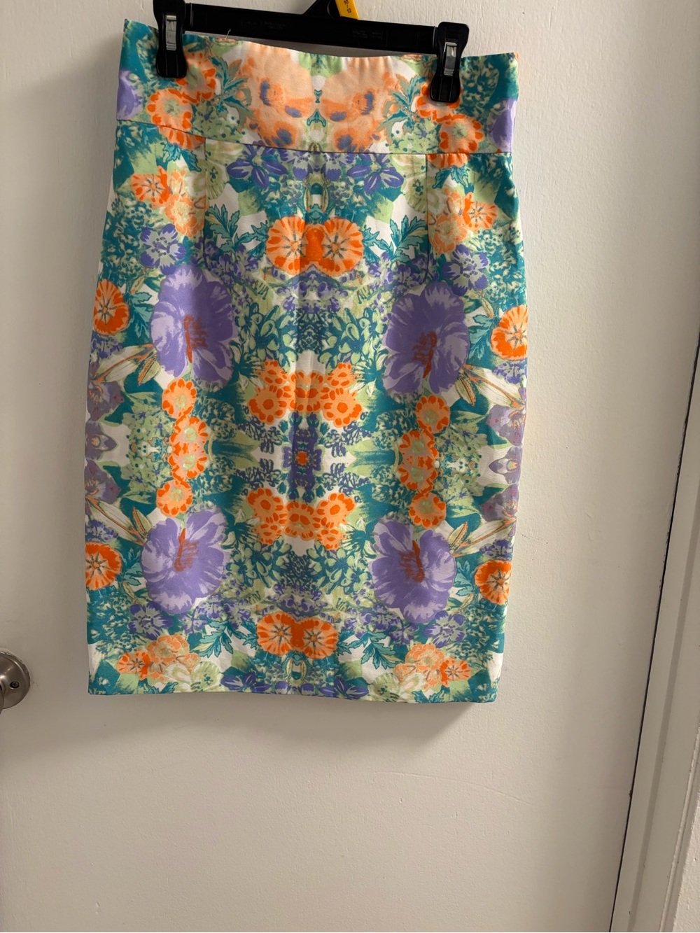 Antonio Melani Symmetrical Floral Pencil Skirt High Rise Size 2